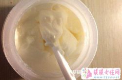 梦见酪乳白脱牛奶