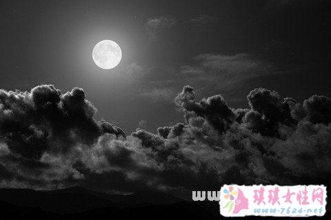 梦见密云散开月光明亮