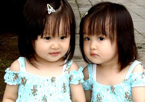 如何给双胞胎女孩起具诗意的名字