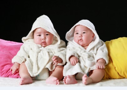 双胞胎男宝宝取名 这些名寓意极好