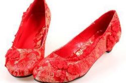 梦见红色鞋子